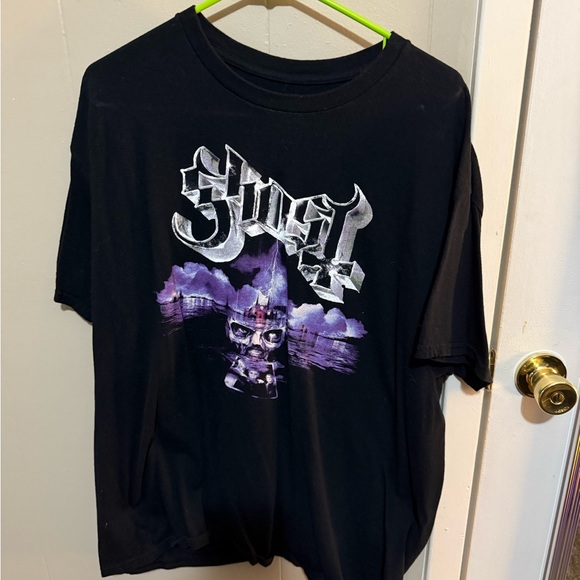 Ghost Family Photo Shirt - Picture 1 of 2